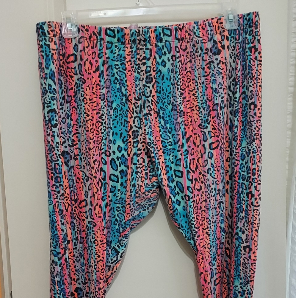 Neon Leppard print leggings
